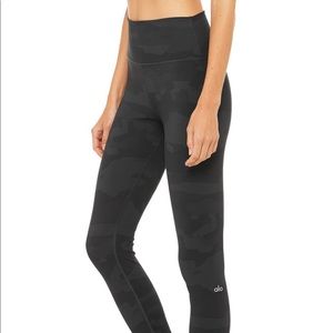 Alo Yoga Camo Vapor Leggings XXS